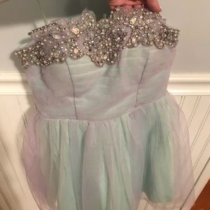 gorgeous blue dress!!!